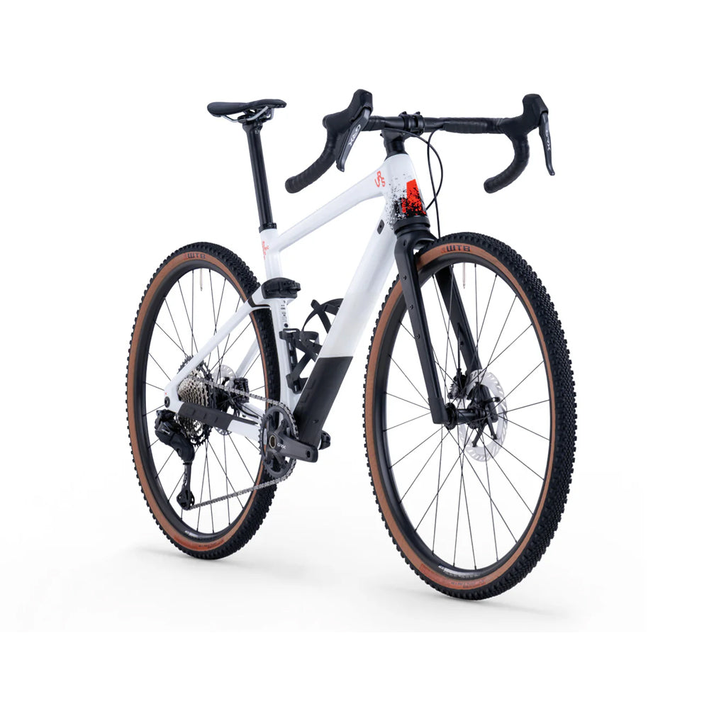 BMC URS 01 LT ONE metallic white black-1