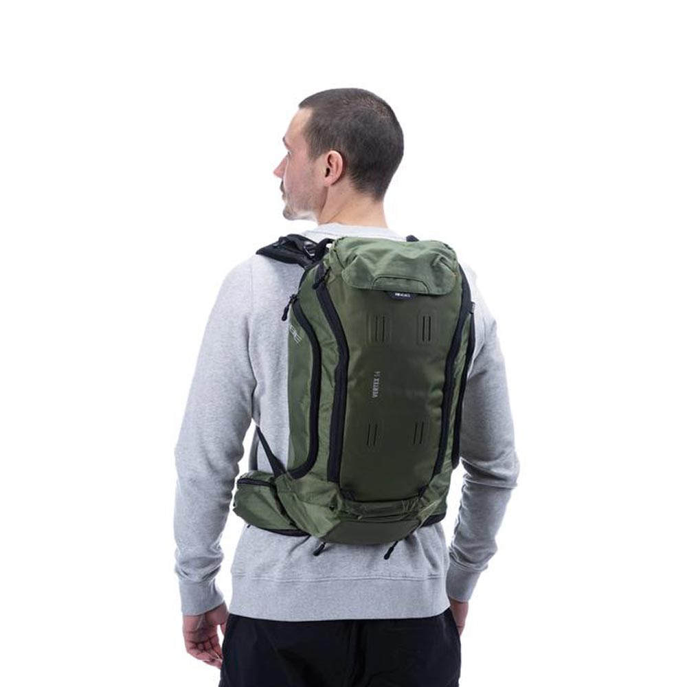Cube Rucksack VERTEX 16 TM olive-2