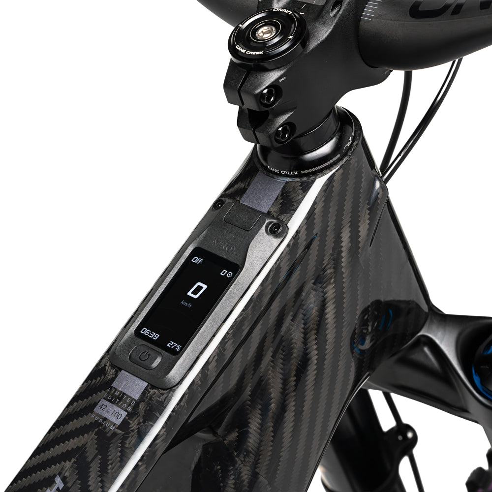 UNNO MITH Pro Podium M2S-3