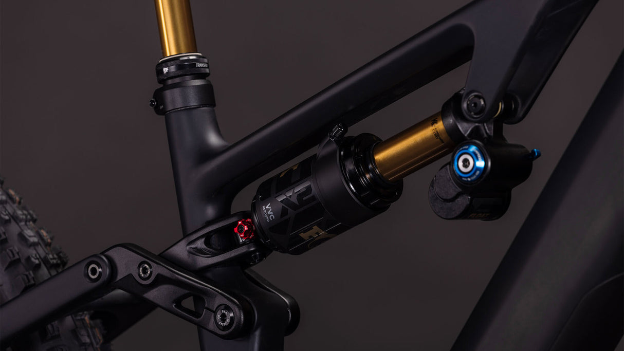 Cube AMS Hybrid ONE77 C:62 AT 600X carbon´n´gold 2026-5