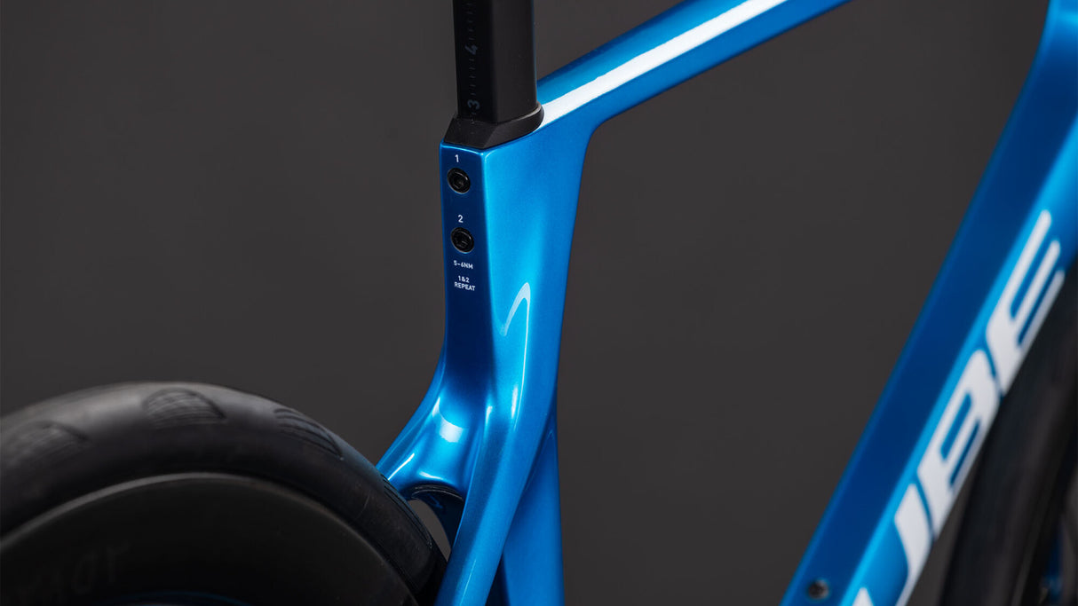 Cube Agree C:62 EX topasblue´n´white 2026-3