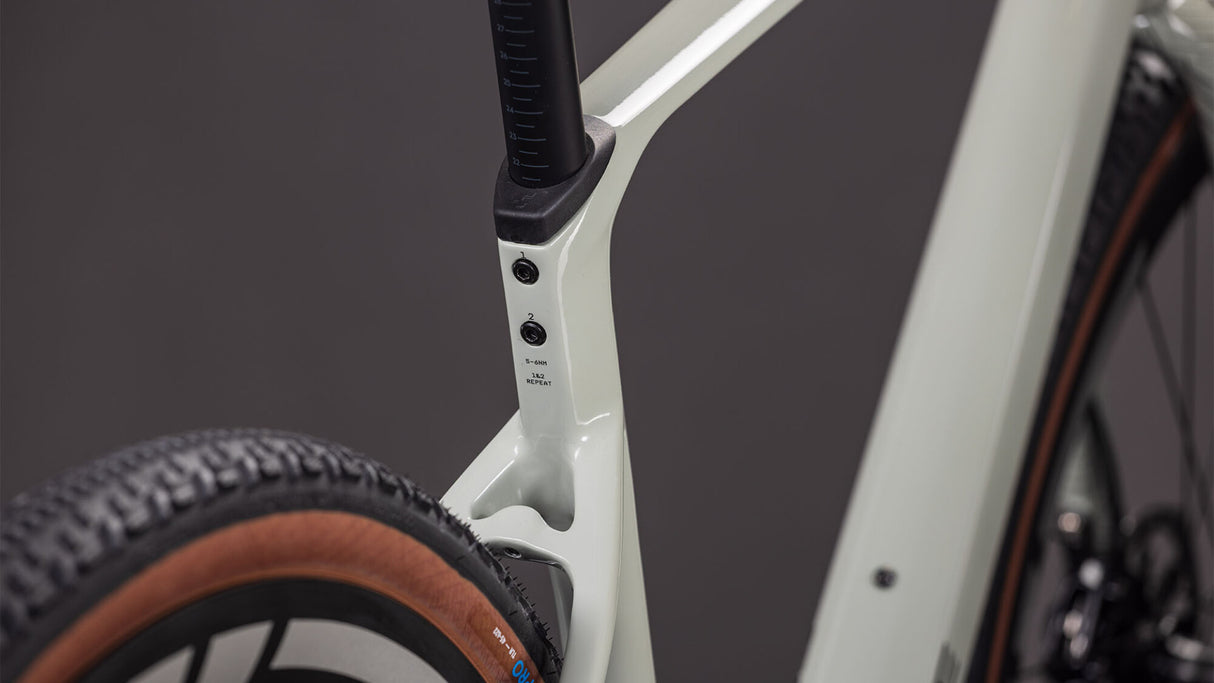 Cube Nuroad C:62 SLX reedbeige´n´chrome 2026-2