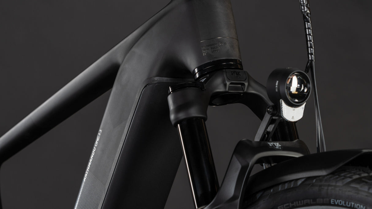 Cube Kathmandu Hybrid ONE11 HPC SLT 800 carbon´n´silverdust-3