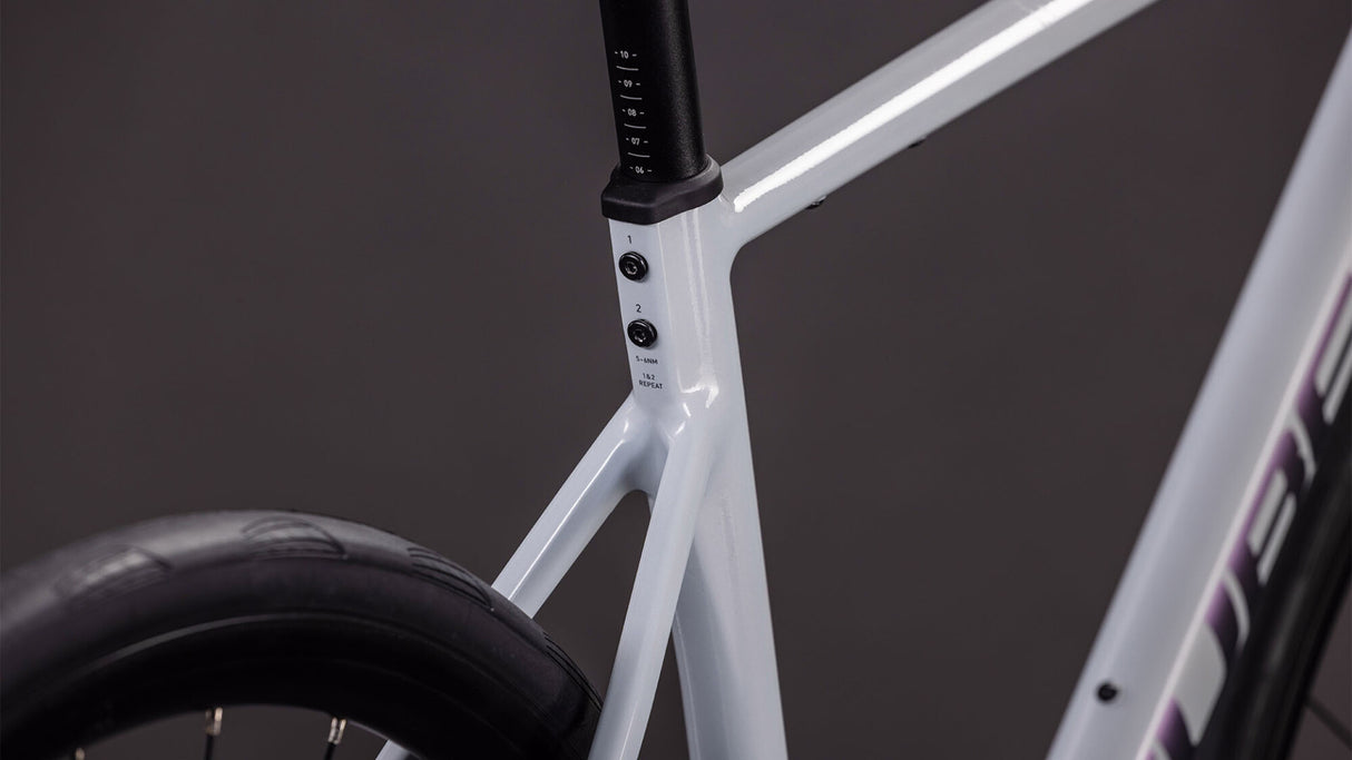 Cube Attain Race foggrey´n´shift 2026-2