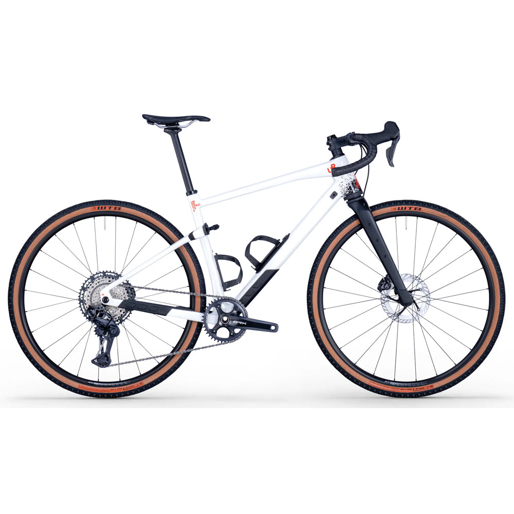 BMC URS 01 LT ONE metallic white black-0