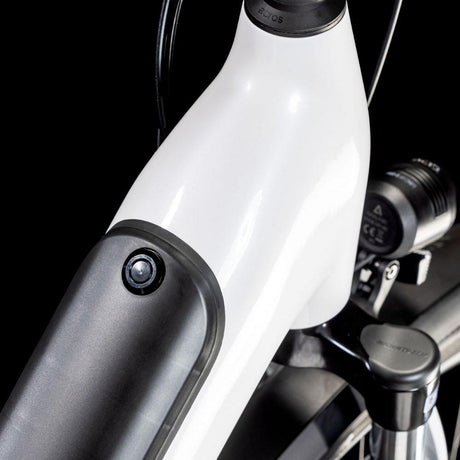Cube Supreme Hybrid Comfort ONE 500 metallicwhite´n´black 2025 Easy Entry-1