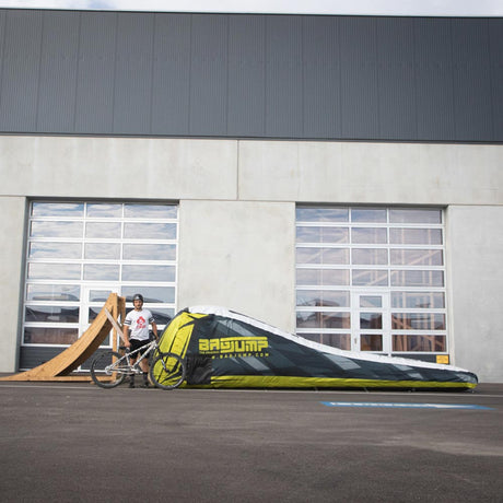 Bagjump OnePiece Bike Landing Extended Outrun small-0