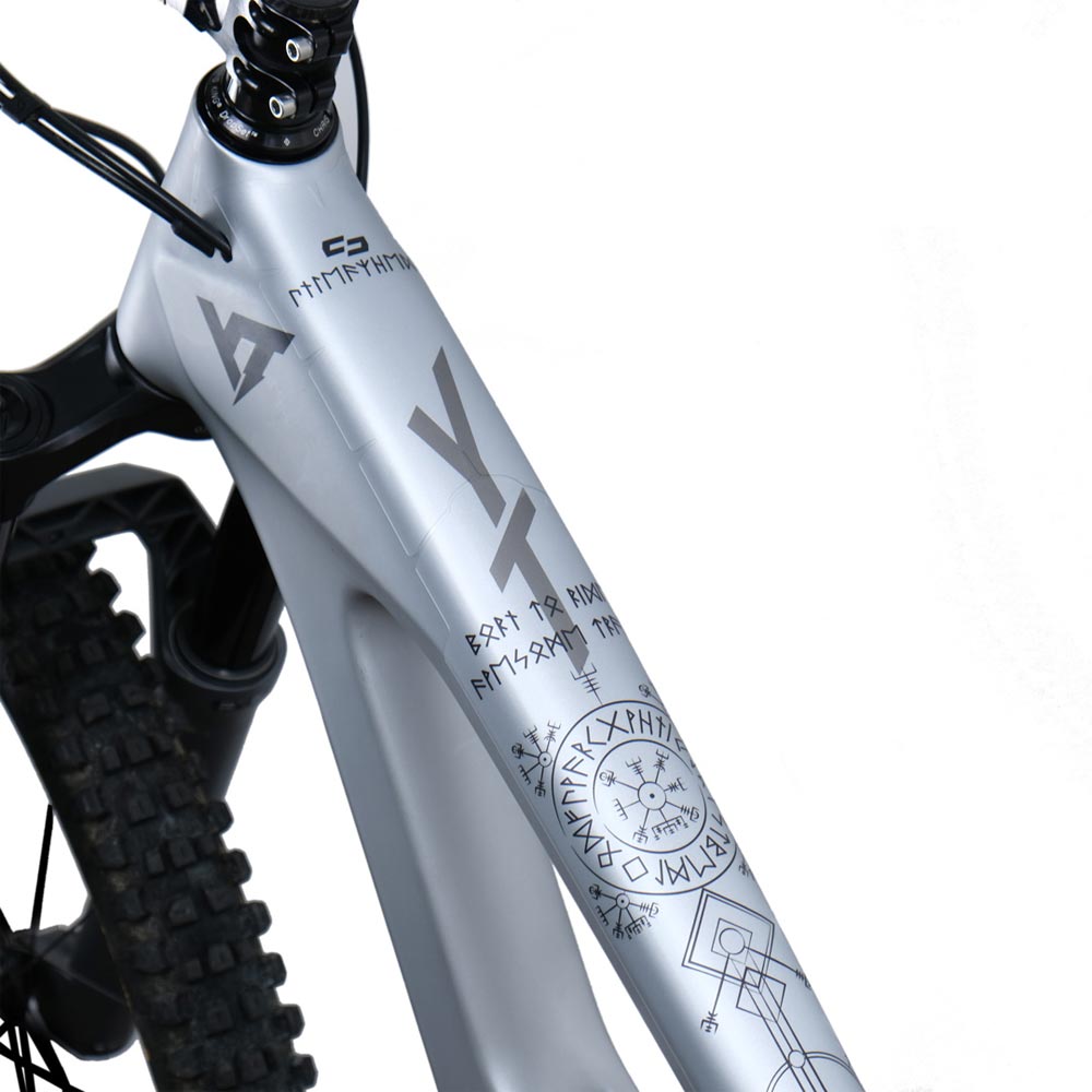Unleazhed Frame runes of shred black glossy XXL-1