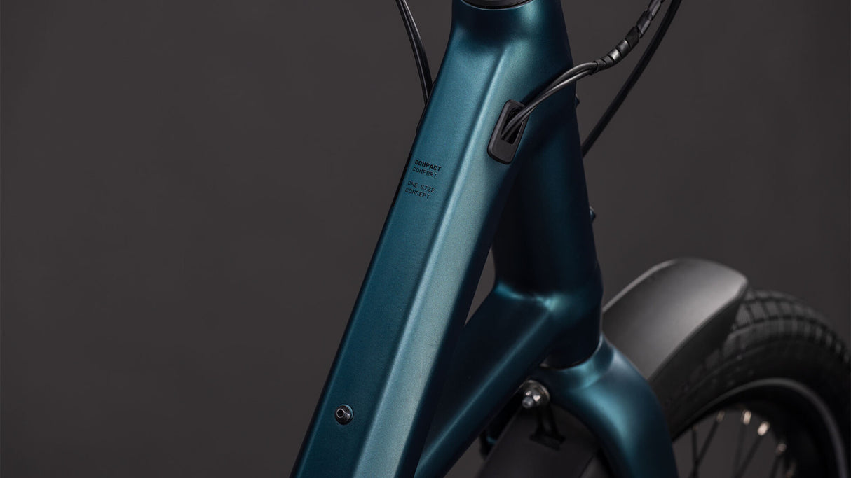 Cube Compact Hybrid 545 royalgreen´n´black 2026-1