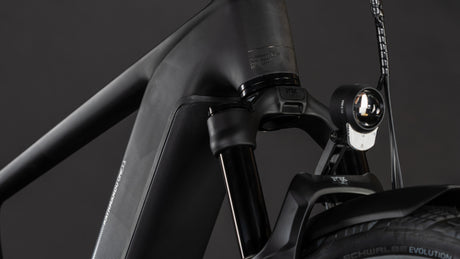 Cube Kathmandu Hybrid ONE11 HPC SLT 800 carbon´n´silverdust-3