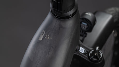 Cube Kathmandu Hybrid ONE11 HPC SLT 800 carbon´n´silverdust Easy Entry-1